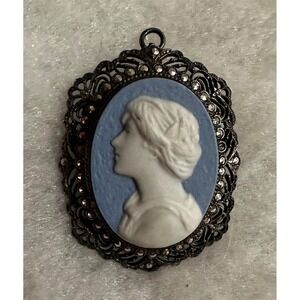 Vintage Blue & White Jasperware Cameo Brooch/Pendant signed EN. JAY